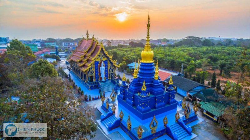 Ngôi chùa mang ” màu xanh” đặc biệt ở Thái Lan